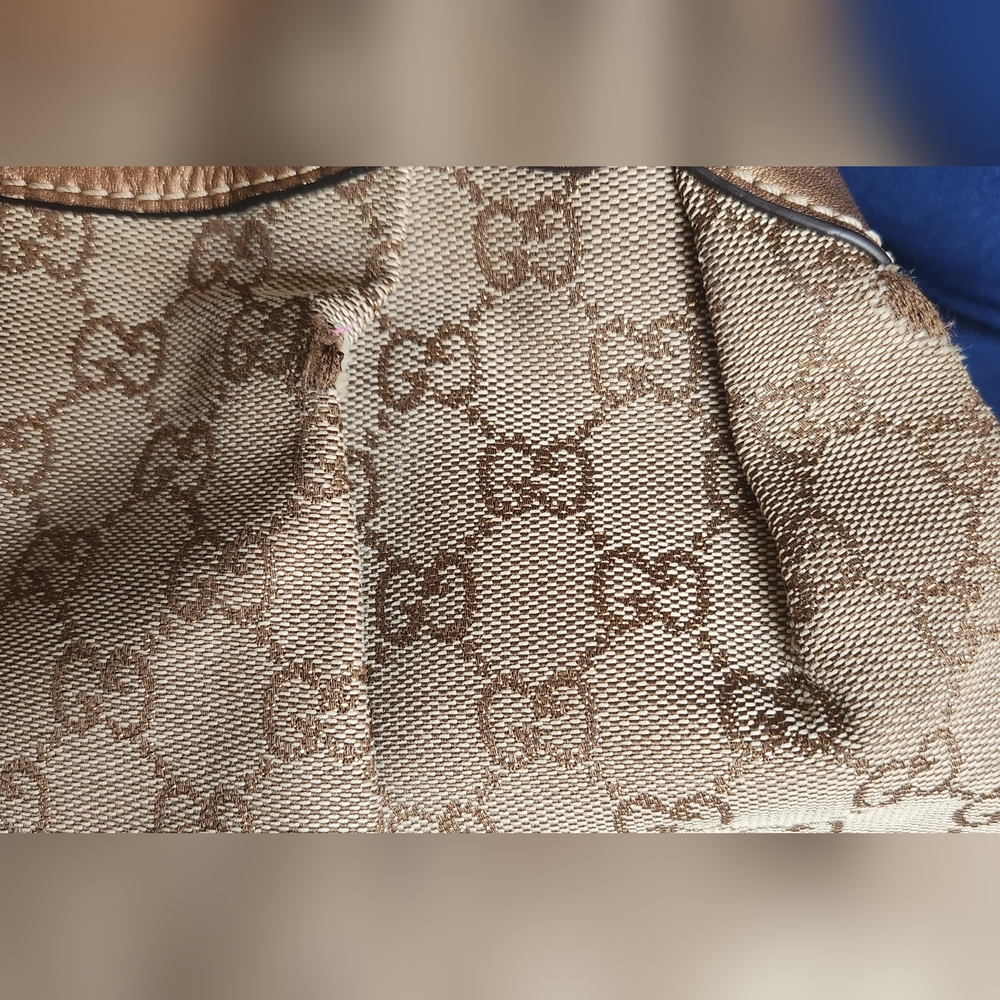 GUCCI GG Canvas Suki Tote - Picture 12 of 14